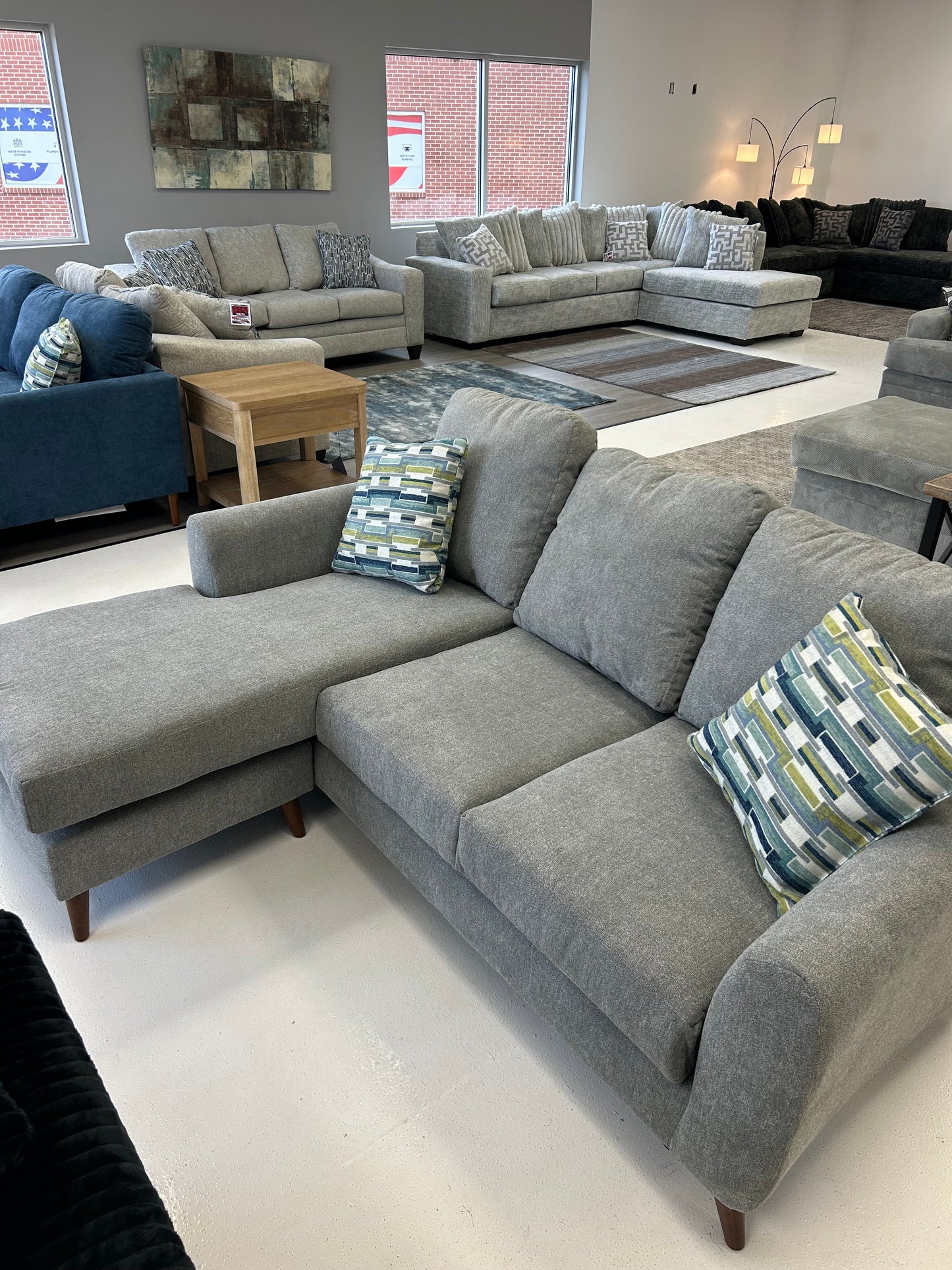 Venus 2PC Chofa W/ Reversible Chaise